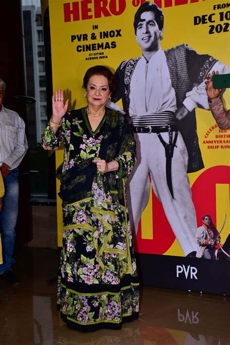 At Dilip Kumars 100th Birth Anniversary Film Festival Saira Banu Gets