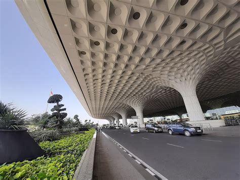 mumbai airport tips transport options hotels top activities nearby