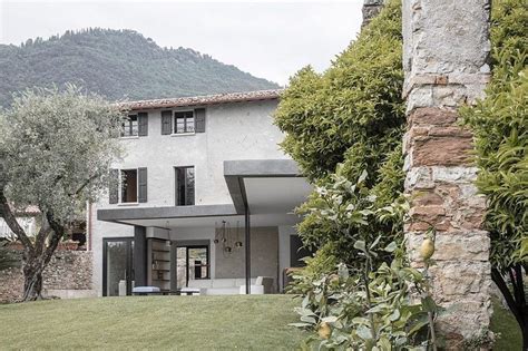 italian villa  vertically sliding walls  provide wide open