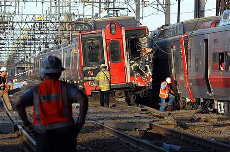 commuter trains collide  connecticut  injured usahitman