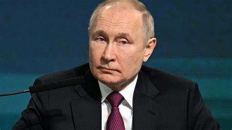 Is Vladimir Putin ‘critically Ill’ Russian Leader S Hand Turns Purple