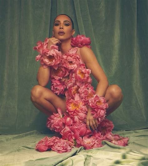Kim Kardashian On Instagram Flower Power 🌸 📷 Vanessa Beecroft