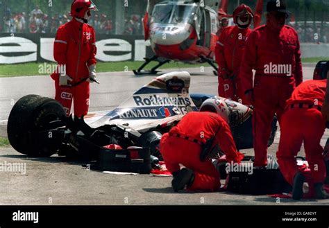 La Formule Un Accident D Ayrton Senna Photo Stock Alamy