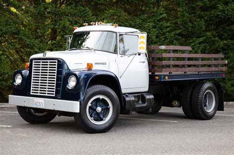 international harvester loadstar   sale  bat auctions