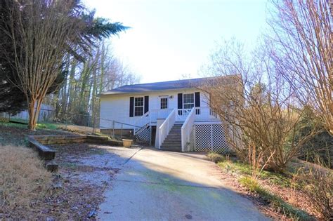 9 Misty Gate Dr Travelers Rest Sc 29690 House For Rent In Travelers