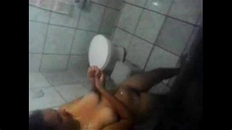 espiando a una nena de 19 bañandose xvideos