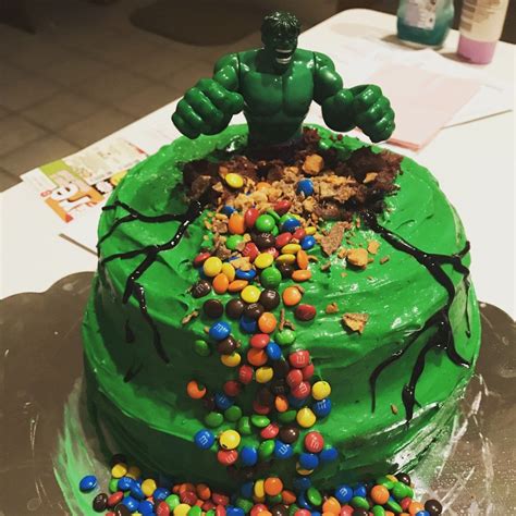 hulk birthday cakes hulk cakes decoration ideas  birthday cakes