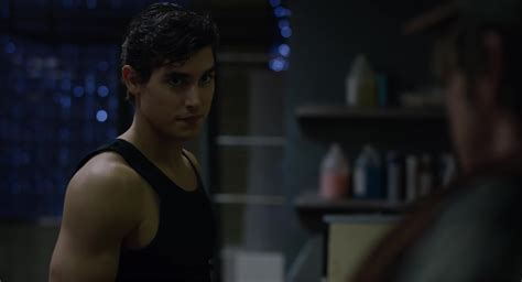 Auscaps Henry Zaga Shirtless In The New Mutants