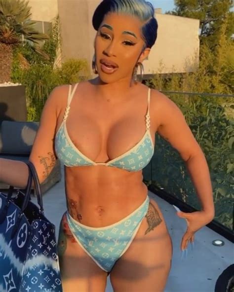 Cardi B Slams Body Shamers After She ‘gained A Little Weight’ Metro News