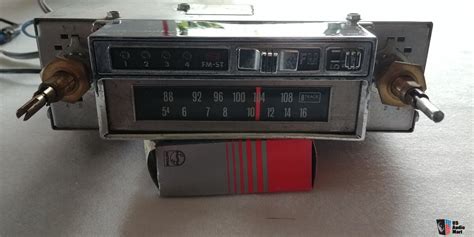 vintage audiovox id  car stereo oem factory amfm  track   nice  sale