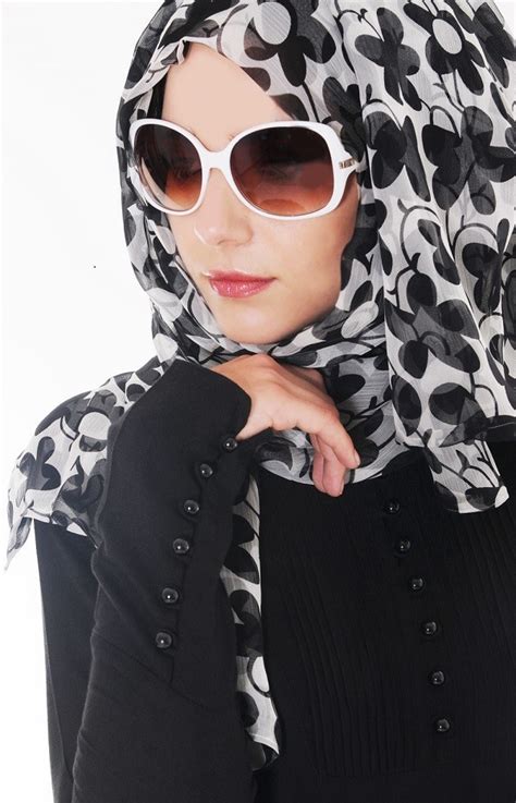 the hijab fashion the demure nature of islamic clothing