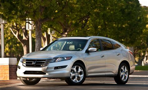 honda crosstour takes crossover vehicle driving experience   levels master herald
