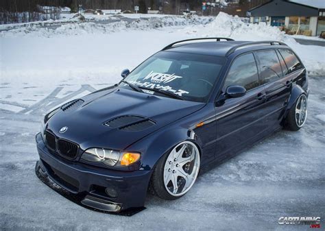 stanced bmw   touring side