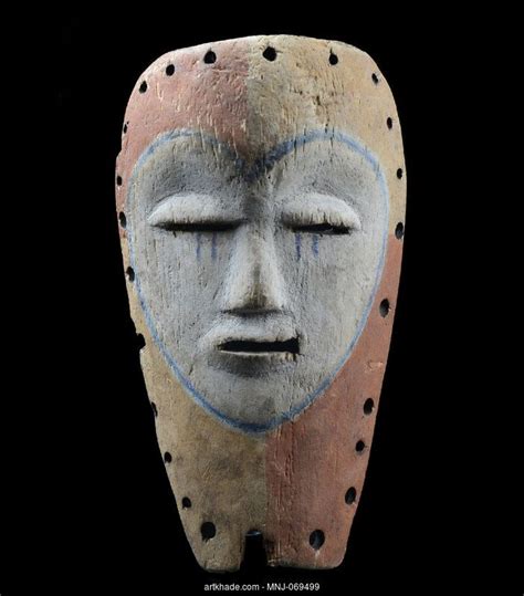 art ancien art premier african masks republic   congo ancient art art market
