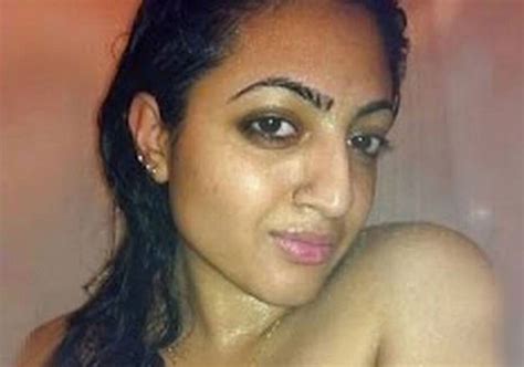 radhika apte nude selfies go viral