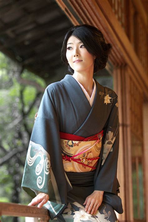 The Kimono Gallery Photo Japanese Traditional Dress Kimono Japan