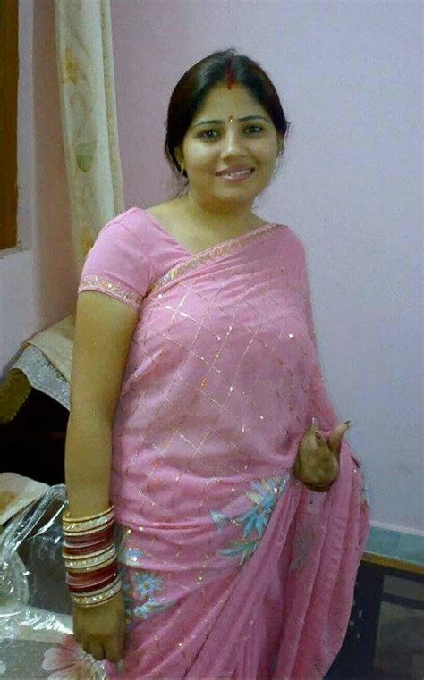 House Wife Aunty In Saree India Dress Fashion