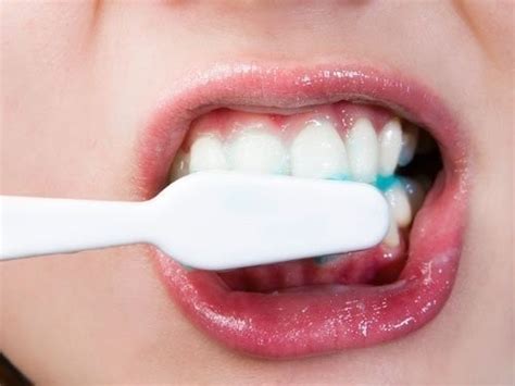 foods that naturally whiten your teeth · how to make
