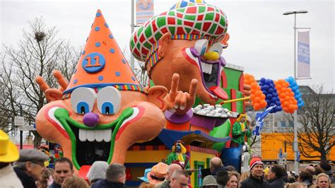 ook streep door alle officiele carnavalsactiviteiten  eindhoven