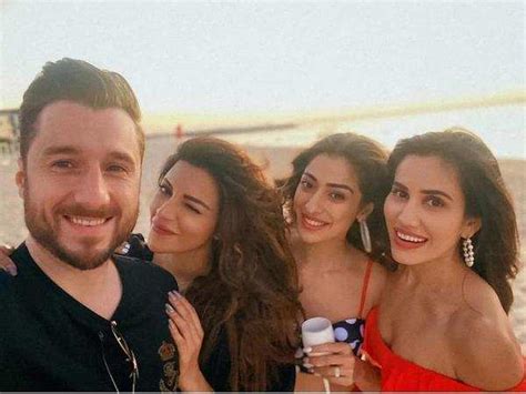 these pictures of shama sikander having gala time with her friends in