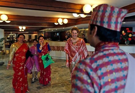 couple ties the knot in kathmandu just a week after nepal earthquake to