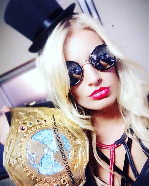 wwe hackers steal and share sex tape of wwe s toni storm foto 12 de