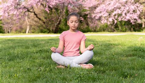 easy yoga poses  meditation tips  introduce  habit   kids