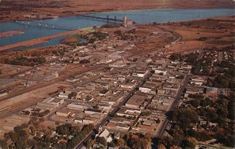 aerial view  town kennewick wa postcard