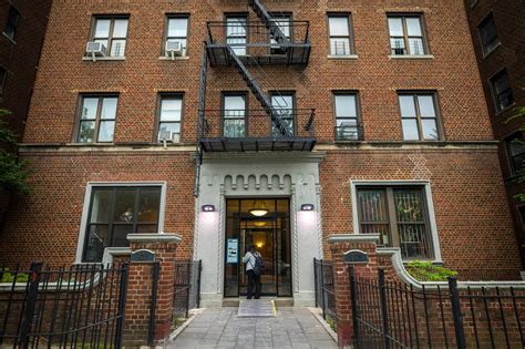 fix   studio apartment      scam officials    york times