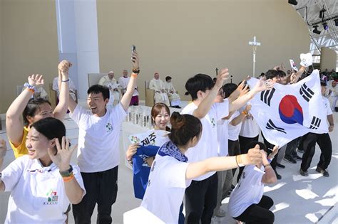 world youth day     hosted  seoul south korea chevalier de la charite