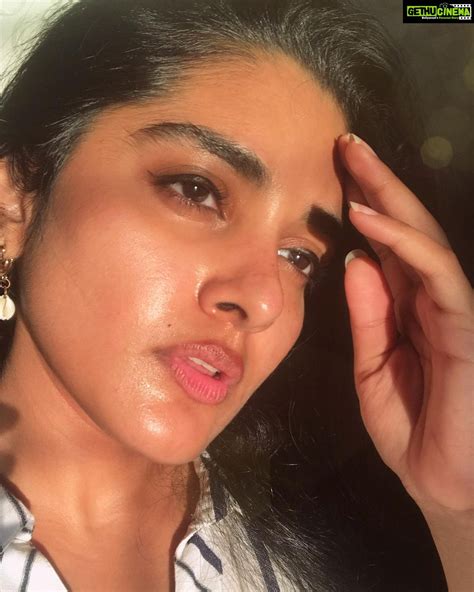 Actress Nivetha Thomas Instagram Photos And Posts December 2020 Gethu