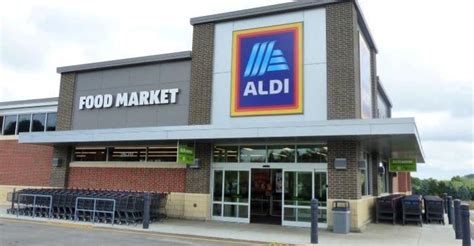 aldi moves   long island expansion supermarket news