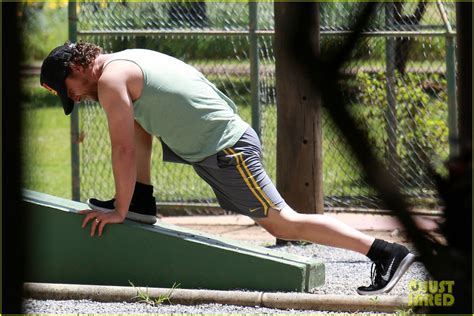 Matthew Mcconaughey Gets In An Outdoor Workout In Brazil Photo 3832490