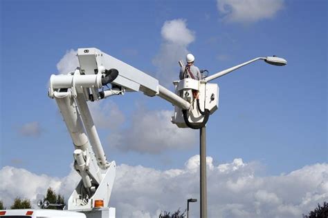 aerial lift repair crane boom  bucket truck maintenance albany ga hydraulic lift