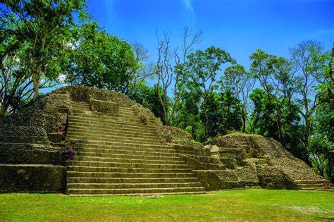 cahal pech maya site  belize