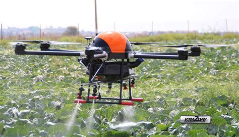 agricultural drones revolutionizing farms   future