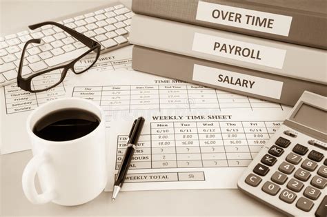 advantages  disadvantages  payroll systems