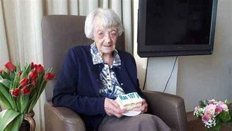 107 yr old dutch woman believed to be oldest person to survive