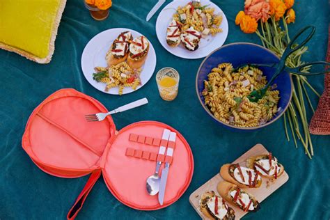 what you should pack for a picnic according to a top chef