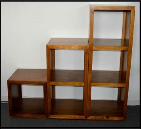assembled manly solid timber    cube bookcase shelf