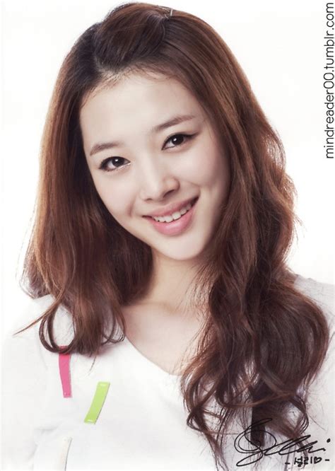 F X Sulli Thinks She Is Among The Top Ten Most Beautiful