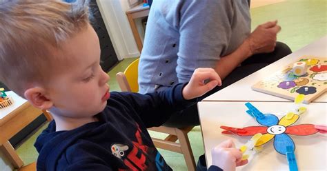 spelen met kleuren en vormen koppel swoe kinderopvang