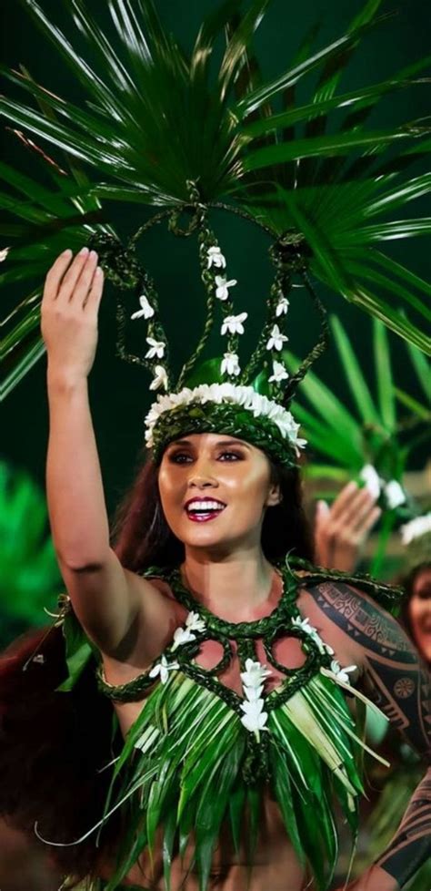 pin  taurua   tahitian polynesian culture women beauty