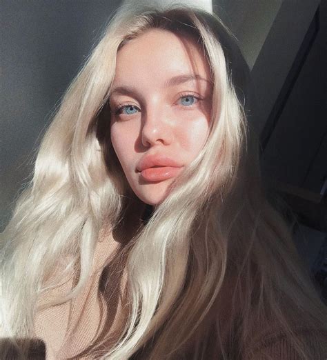 23 blue eyes instagram model inspirasi penting
