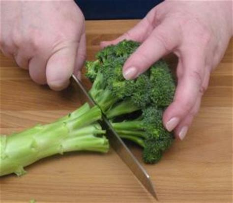 clean broccoli  priyam ifoodtv