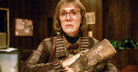 The Log Lady Lynch Mob 30 Best Twin Peaks Characters Rolling Stone