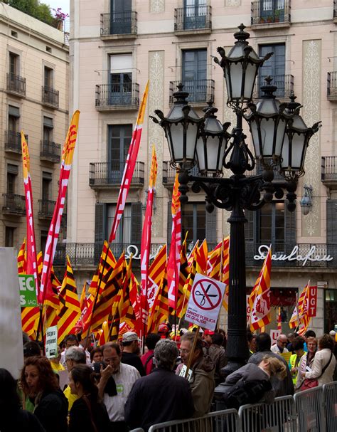 barcelona demonstration  tony hisgett flickr