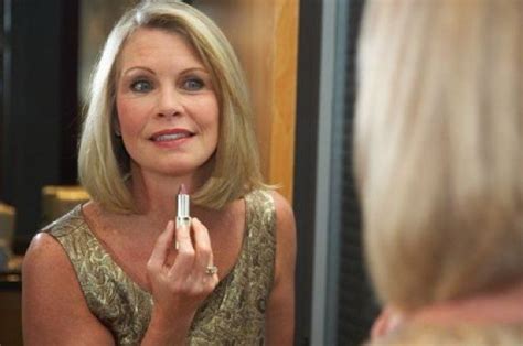 apply makeup    year    makeup tips  older
