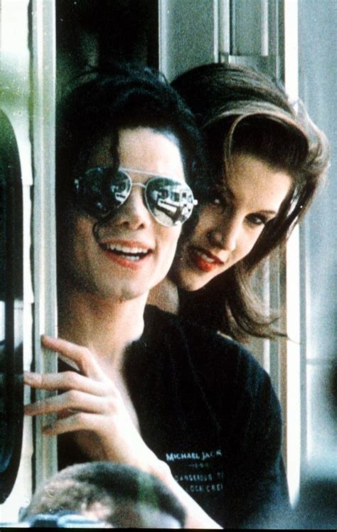 Lisa Marie Presley Reveals All About Wild Sex With Screeching Michael