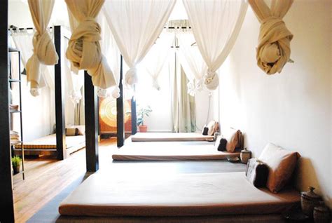 the 5 best thai massage parlors in singapore